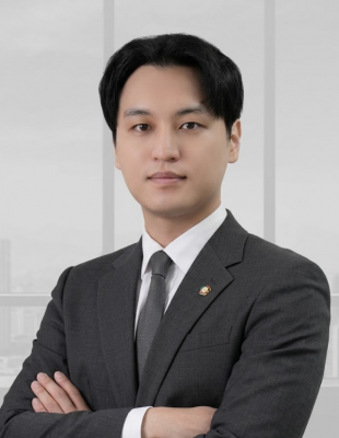 Choi Jun young